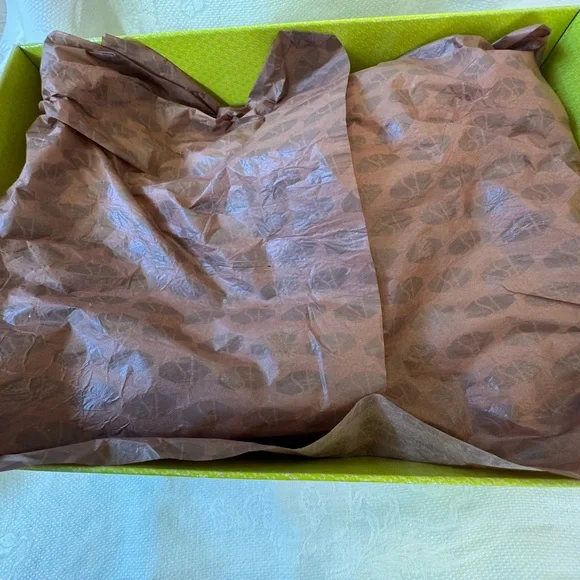 Elegant Pink Suede Women's Heels - Picture 8 of 12